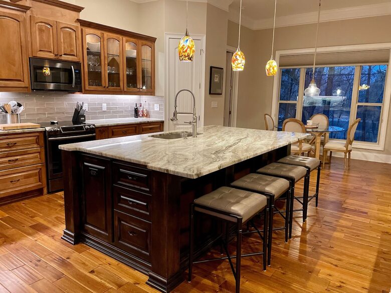 Elegant Lakefront Escape with Private Double Dock - Gainesville, Georgia