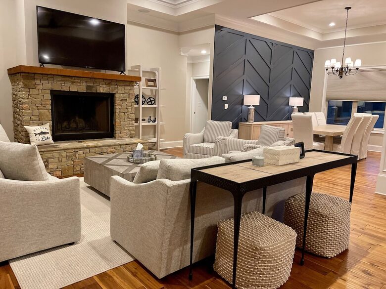 Elegant Lakefront Escape with Private Double Dock - Gainesville, Georgia