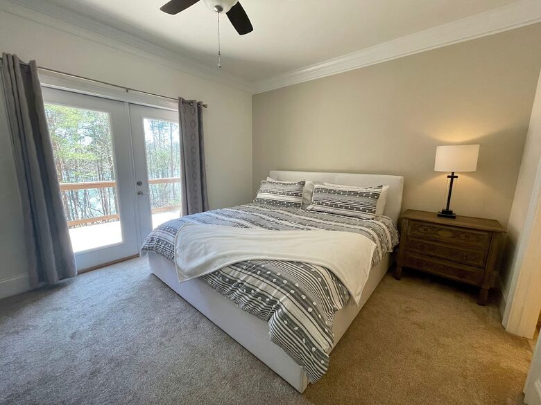 Elegant Lakefront Escape with Private Double Dock - Gainesville, Georgia