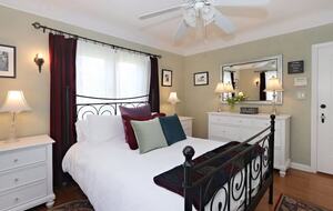 Casa de campo em estilo inglês em Pasadena com vista para as montanhas - Pasadena, Califórnia
