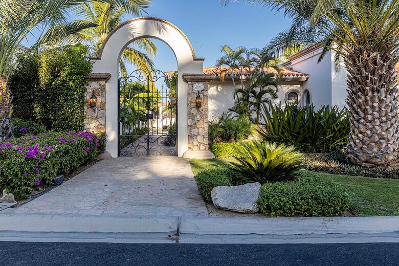 An Elevated Escape in Cabo’s Prestigious Palmilla Community - San Jose del Cabo, Mexico