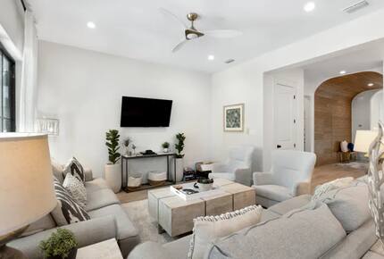 Sapphire Bay: Stylish 30A Retreat in Seagrove Beach - Santa Rosa Beach, Florida