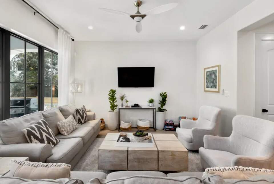 Sapphire Bay: Stylish 30A Retreat in Seagrove Beach - Santa Rosa Beach, Florida