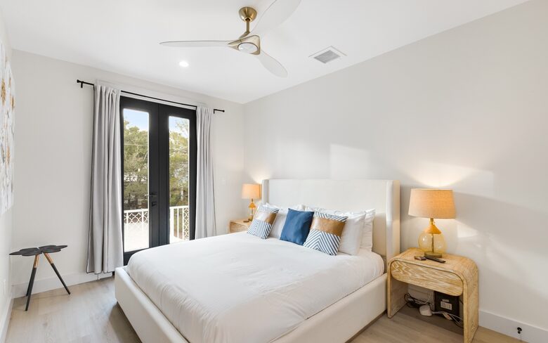 Sapphire Bay: Stylish 30A Retreat in Seagrove Beach - Santa Rosa Beach, Florida