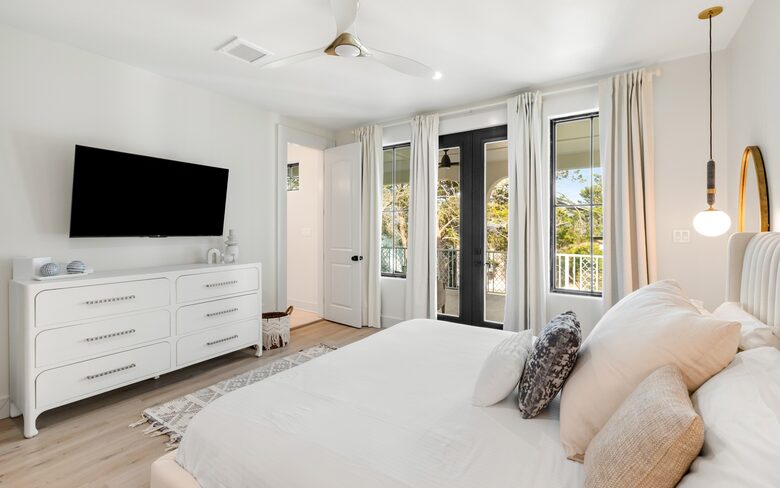 Sapphire Bay: Stylish 30A Retreat in Seagrove Beach - Santa Rosa Beach, Florida