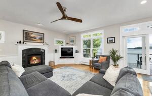 Lake Winnipesaukee Elegance | A Refined Waterfront Retreat - Gilford, New Hampshire