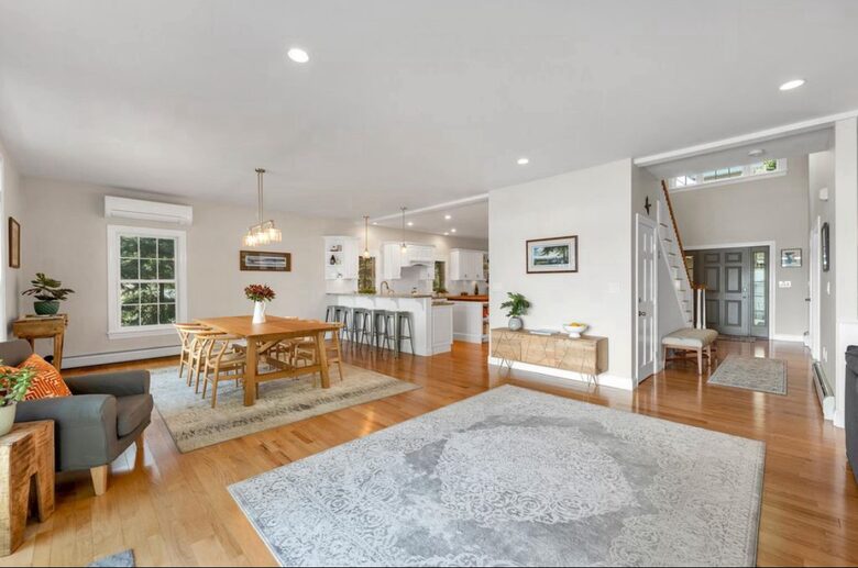 Lake Winnipesaukee Elegance | A Refined Waterfront Retreat - Gilford, New Hampshire