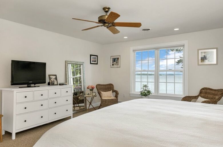 Lake Winnipesaukee Elegance | A Refined Waterfront Retreat - Gilford, New Hampshire