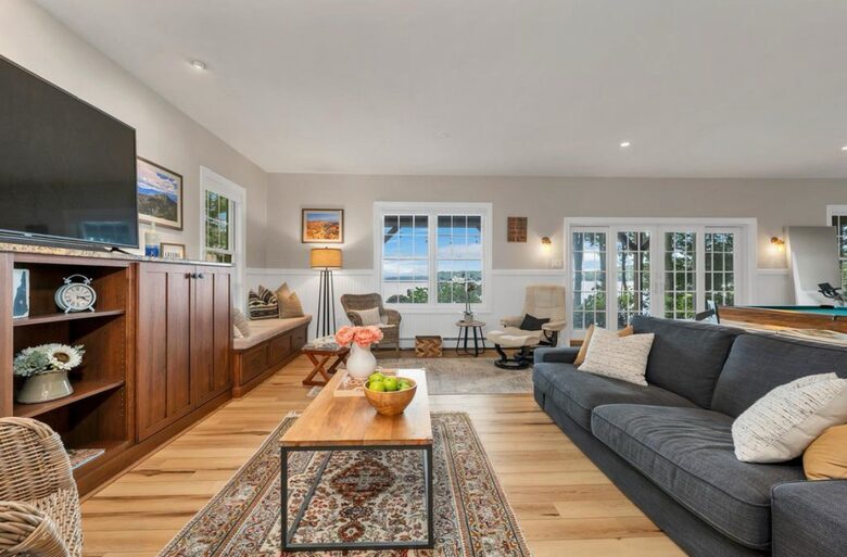 Lake Winnipesaukee Elegance | A Refined Waterfront Retreat - Gilford, New Hampshire