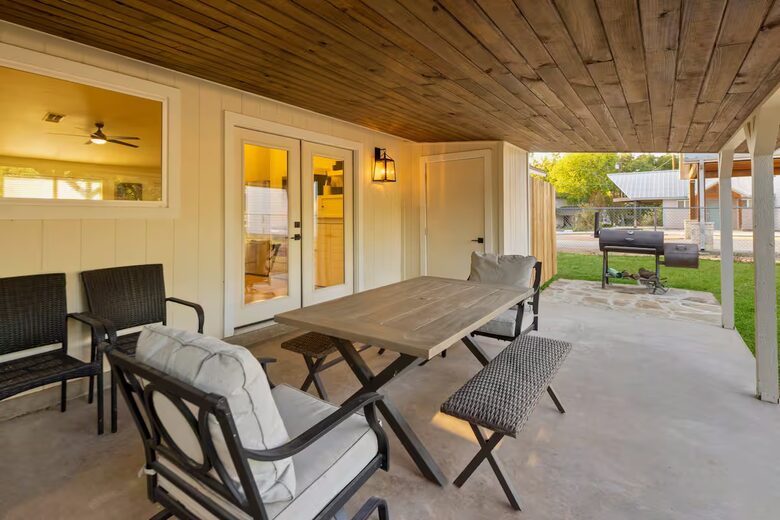 6BR Luxury Retreat on Lake LBJ - Burnet, Texas