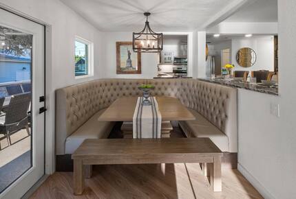 6BR Luxury Retreat on Lake LBJ - Burnet, Texas
