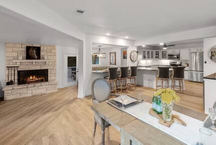 6BR Luxury Retreat on Lake LBJ - Burnet, Texas