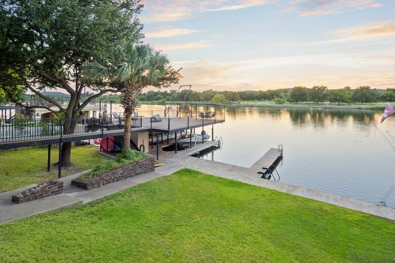 6BR Luxury Retreat on Lake LBJ - Burnet, Texas
