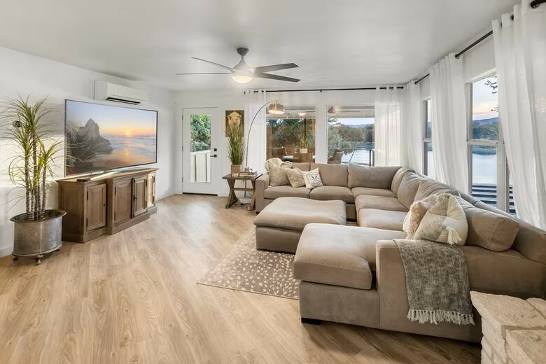 6BR Luxury Retreat on Lake LBJ - Burnet, Texas