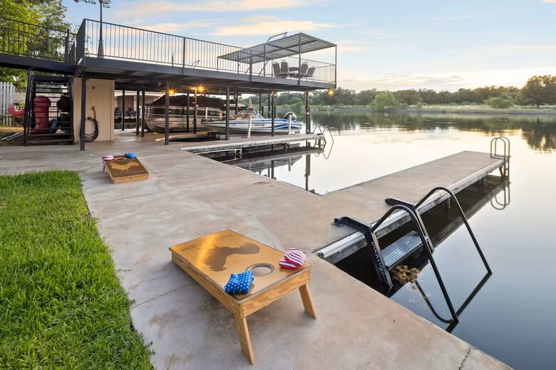 6BR Luxury Retreat on Lake LBJ - Burnet, Texas