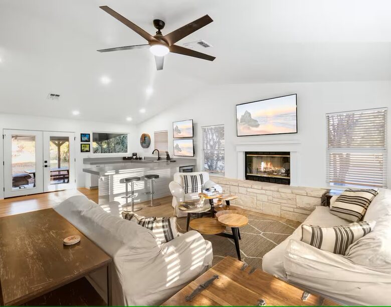 6BR Luxury Retreat on Lake LBJ - Burnet, Texas