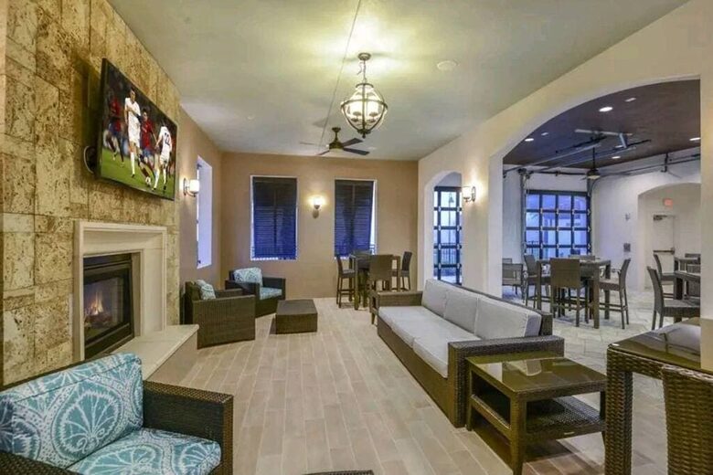 Elegant Escape Near the Magic - Four Corners, Florida