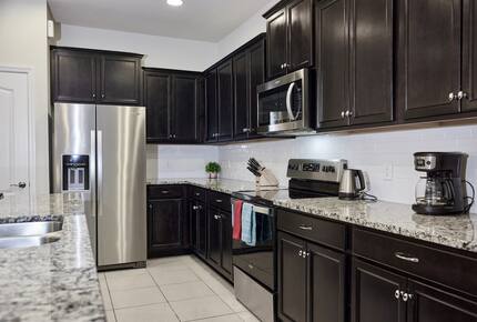 Elegant Escape Near the Magic - Four Corners, Florida