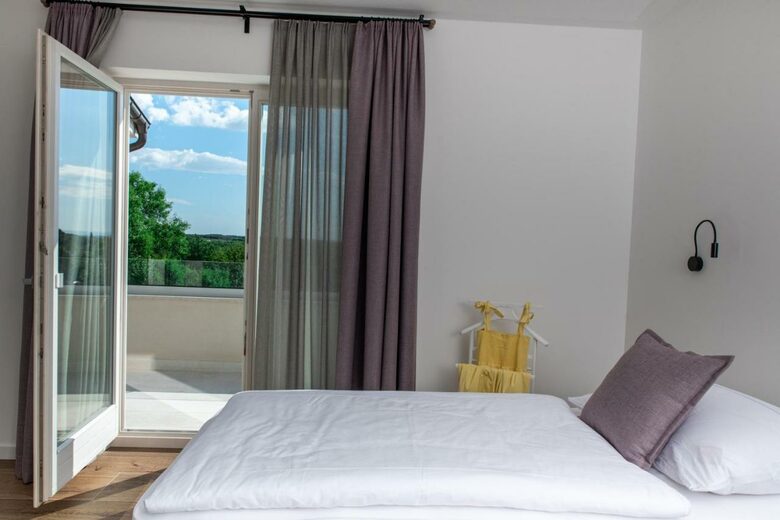 Villa Casa Leccino - Brtonigla, Croatia