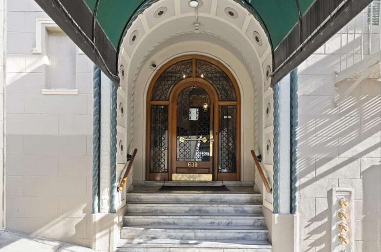 Contemporary Elegance in Union Square - San Francisco, California