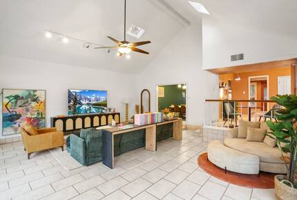 Castle Hills Escape | Spacious, Stylish & Made for Entertaining - San Antonio, Texas