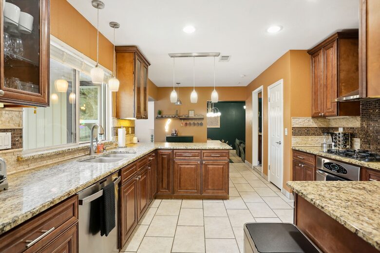 Castle Hills Escape | Spacious, Stylish & Made for Entertaining - San Antonio, Texas