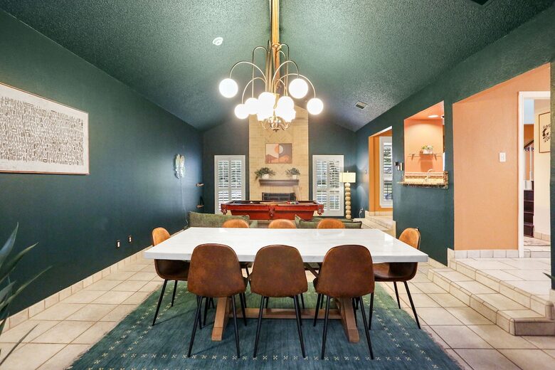 Castle Hills Escape | Spacious, Stylish & Made for Entertaining - San Antonio, Texas