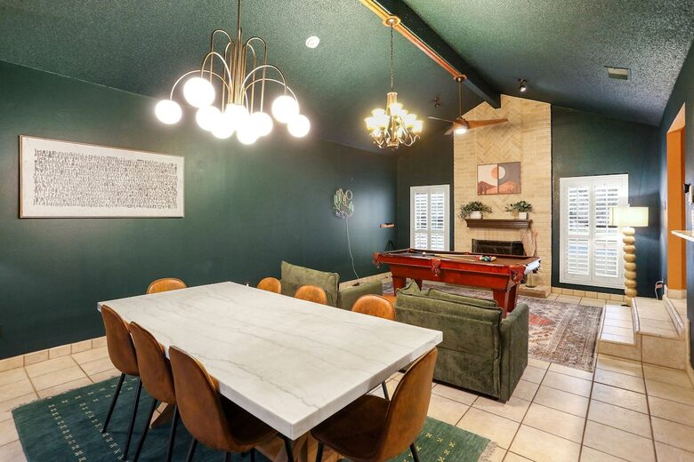 Castle Hills Escape | Spacious, Stylish & Made for Entertaining - San Antonio, Texas