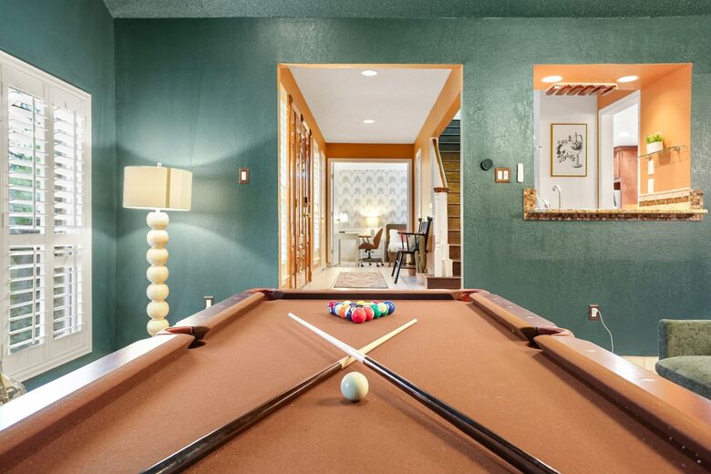 Castle Hills Escape | Spacious, Stylish & Made for Entertaining - San Antonio, Texas
