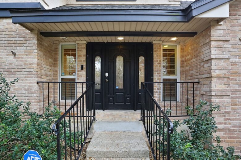 Castle Hills Escape | Spacious, Stylish & Made for Entertaining - San Antonio, Texas