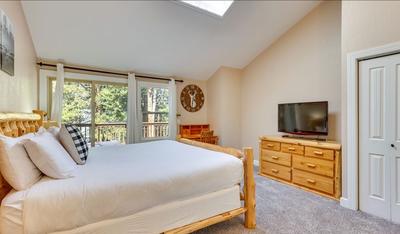 Alpine Elegance Near Breckenridge Slopes - Breckenridge, Colorado