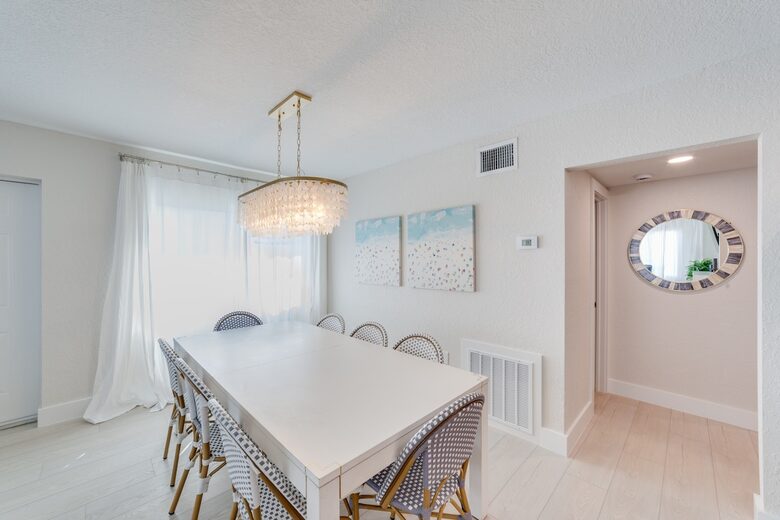 Seaside Comfort Steps from Fort Myers Beach - Fort Myers Beach, Florida