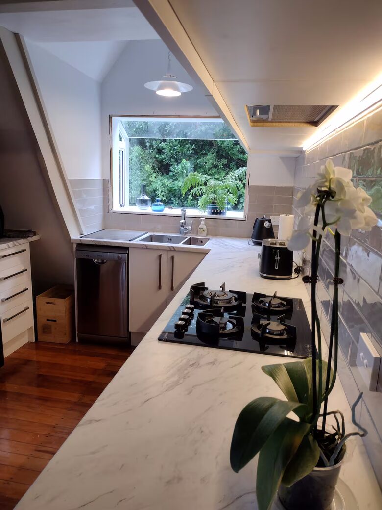 Private Harbourside Haven with Stunning Views - Dunedin, New Zealand