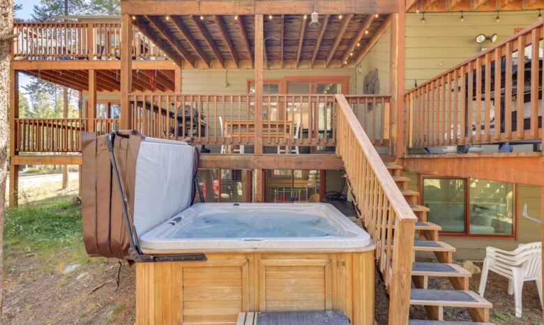 Private outdoor hot tub and patio