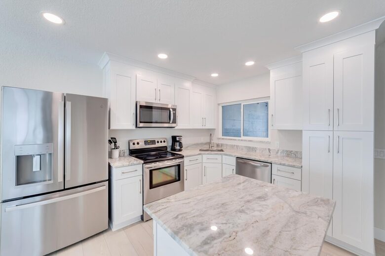 Seaside Comfort Steps from Fort Myers Beach - Fort Myers Beach, Florida