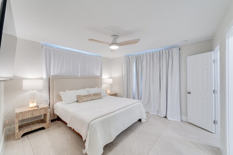 Seaside Comfort Steps from Fort Myers Beach - Fort Myers Beach, Florida