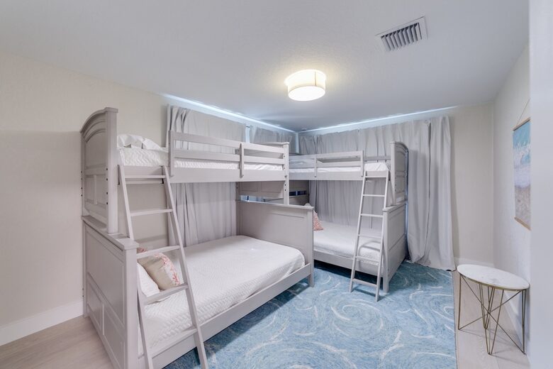 Seaside Comfort Steps from Fort Myers Beach - Fort Myers Beach, Florida
