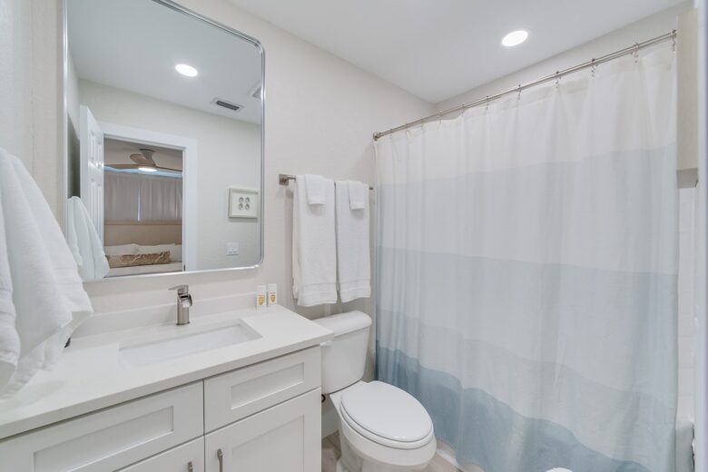 Seaside Comfort Steps from Fort Myers Beach - Fort Myers Beach, Florida