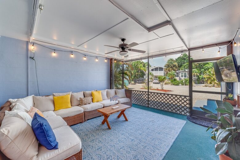 Seaside Comfort Steps from Fort Myers Beach - Fort Myers Beach, Florida