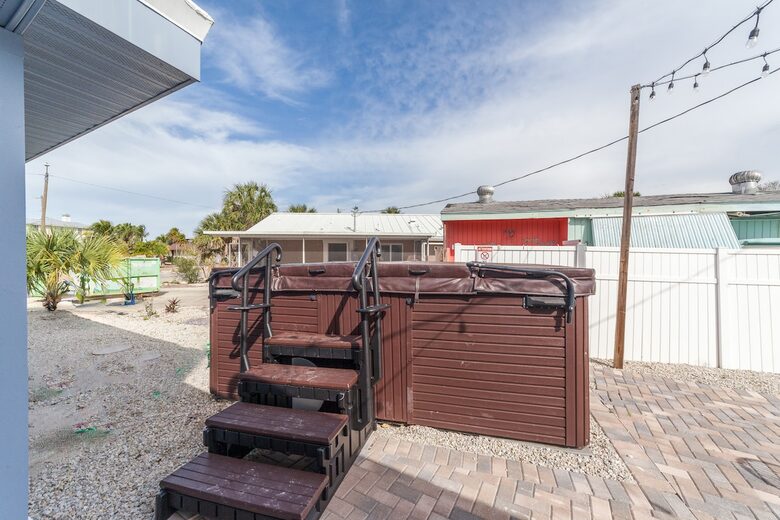 Seaside Comfort Steps from Fort Myers Beach - Fort Myers Beach, Florida