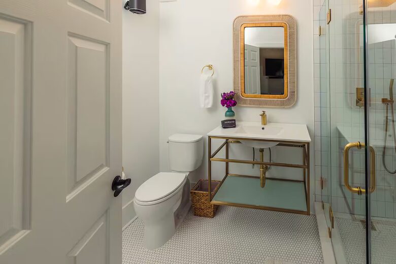 Refined Coastal Living Minutes from Folly Beach - Charleston, South Carolina