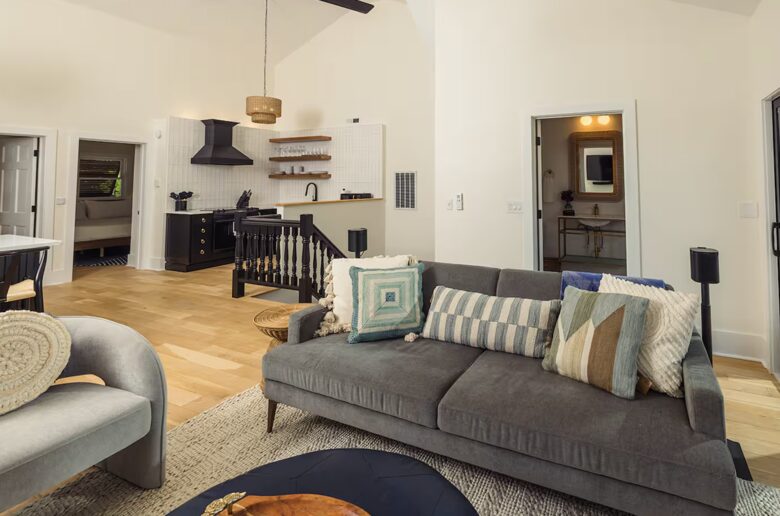 Refined Coastal Living Minutes from Folly Beach - Charleston, South Carolina