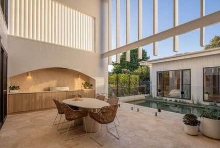 A Harmonious Blend of Sophistication and Sustainability in Noosaville - Noosaville, Australia