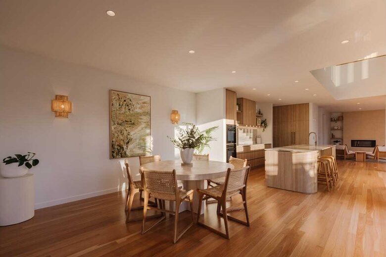A Harmonious Blend of Sophistication and Sustainability in Noosaville - Noosaville, Australia