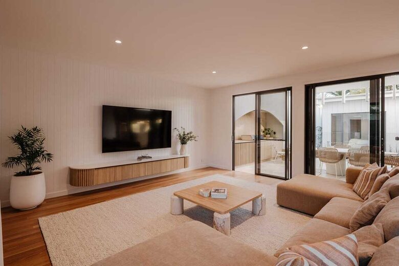 A Harmonious Blend of Sophistication and Sustainability in Noosaville - Noosaville, Australia