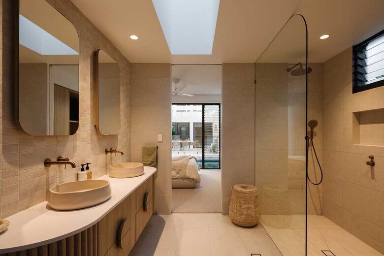 A Harmonious Blend of Sophistication and Sustainability in Noosaville - Noosaville, Australia