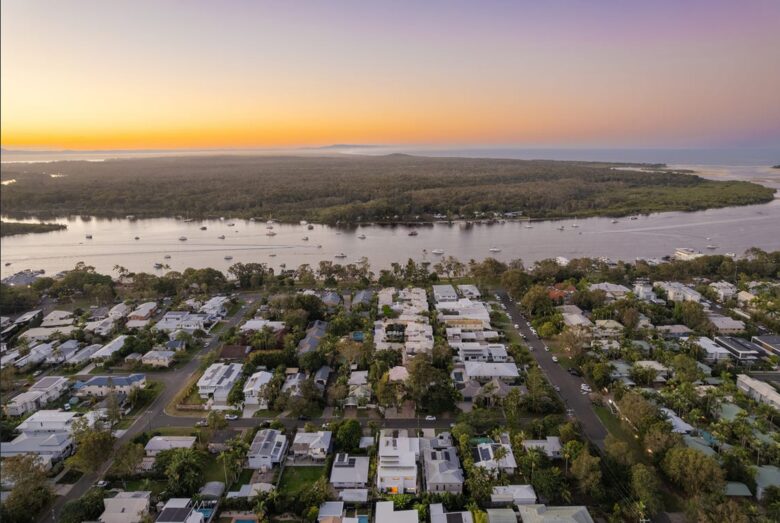 A Harmonious Blend of Sophistication and Sustainability in Noosaville - Noosaville, Australia