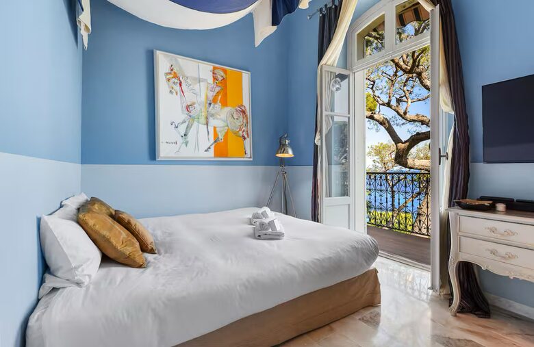 Terrace Dreams on the French Riviera: Sea Views & Timeless Elegance - Cannes, France