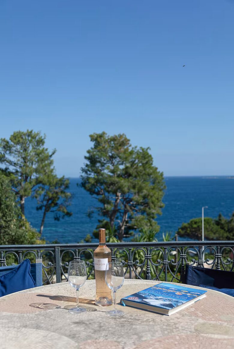 Terrace Dreams on the French Riviera: Sea Views & Timeless Elegance - Cannes, France