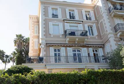Terrace Dreams on the French Riviera: Sea Views & Timeless Elegance - Cannes, France